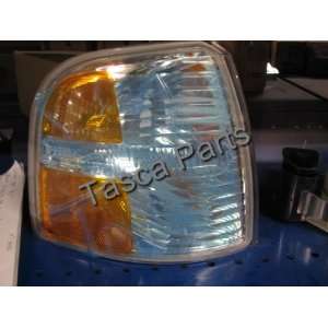  Ford 4L2Z 13200 AB   PARKING LIGHT   WITH: Automotive