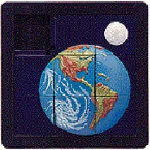  PUZZLE:3D EARTH/MOON: Toys & Games
