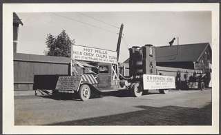 Old Photo 1930s Ford Truck Parde Elwood Indiana 537194  