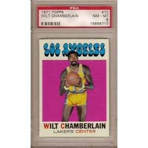  1971 72 Topps WILT CHAMBERLAIN # 70 (PSA 8) HOF: Sports 
