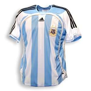   Adidas Argentina Jersey   Home   Copa America 2007: Sports & Outdoors