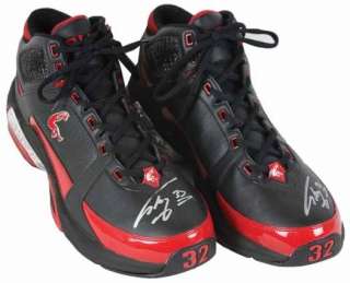 05 06 SHAQUILLE ONEAL GAME USED SIGNED HEAT SHOES LOA  