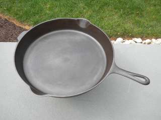 vintage GRISWOLD erie CAST IRON #14 SKILLET FLAT & VERY CLEAN NICE 