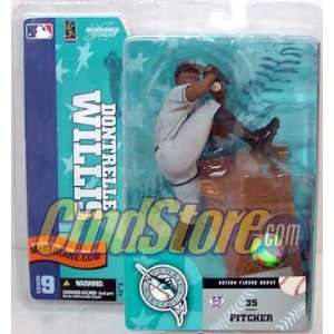  Action Figure Dontrelle Willis Gray Jersey Variant: Toys & Games