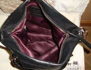 ABSOLUTELY GORGEOUS BLACK LEATHER SLOUCHY BAG WITH DETAILED STITCHING 