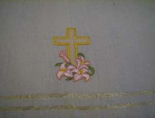 NEW ALTAR CLOTH WITH BEAUTIFUL APPLIQUE CROSS  
