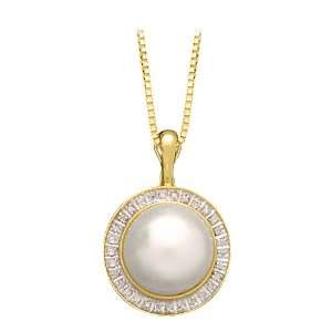   Yellow Gold 1/5 ct. Diamond and Mabe Pearl Fashion Pendant with Chain