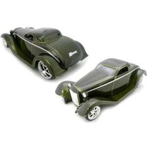   Hardtop) w / fenders Diecast Model Car  Candy PMS 450C: Toys & Games