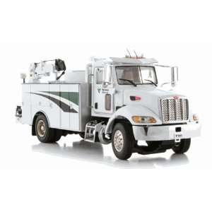  Peterbilt Model 335 Mechanic Truck in 1:50 scale by TWH: Toys & Games