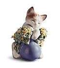 LLADRO ATTENTIVE BUNNY WITH FLOWERS BY FULGENCIO GARCIA items in 