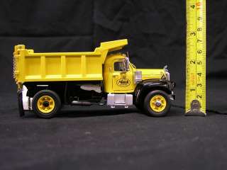 1960 Mack B61 Dump Truck and Display Franklin Mint 1:43 Scale  