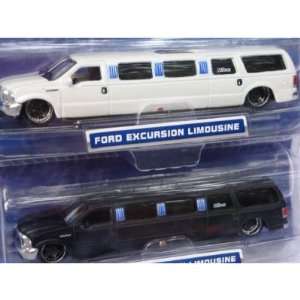  Detailed Diecast Ford Excursion Limousine Scattered Chrome 