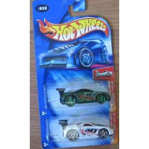   Tooned Toyota MR2 38/100 038 GREEN WHITE COLOR VARIATION Toys & Games