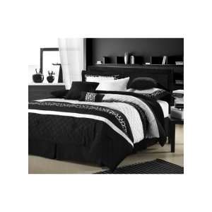  LaCozee Leopard Oversized Comforter Set in Black Size 