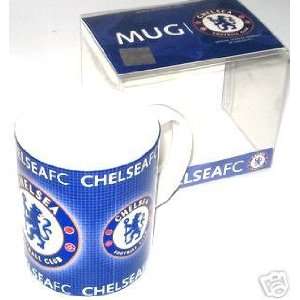  OFFICIAL CHELSEA 3 CREST CERAMIC MUG: Sports & Outdoors