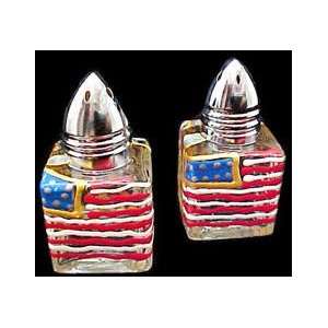  Americas Flag Design   Hand Painted   Mini Salt & Pepper 