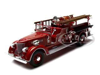   FIRE TRUCK RED 1:32 DIECAST MODEL CAR BY SIGNATURE MODELS 32400  