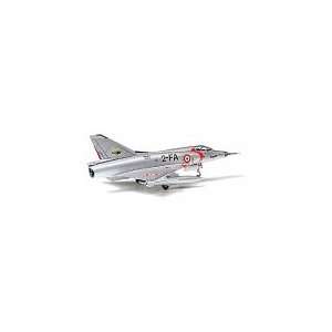  Tamiya 1100 Dassault Mirage III C Toys & Games