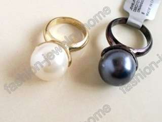 Fashion Imitative Black White Pearl Gold Plated Ring  