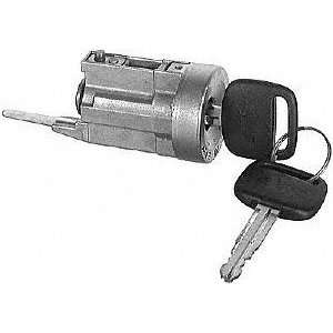  Wells LS1067C Ignition Lock Cylinder: Automotive