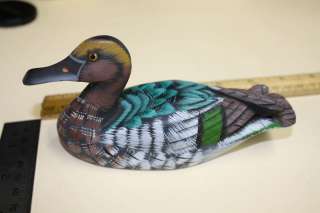 DECORATIVE HAND CARVED PAINTED WOOD DUCK DECOY #S1182  