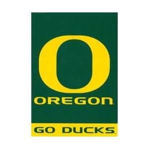   University of Oregon Ducks Large NCAA Flag / Banner: Sports & Outdoors