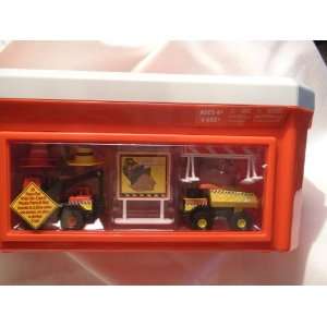  Tonka 16 pc Playset in Carrying Case: Toys & Games