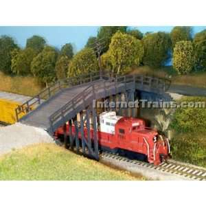    Rix Products HO Scale Rural Timber Overpass Kit Toys & Games