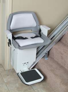 AmeriGlide DC Stair Lift   Reconditioned  