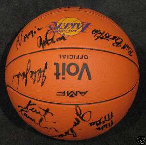 81 82 Lakers NBA Champion Team Signed basketball  