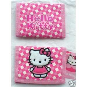   Sanrio Hello Kitty Plaid Tri fold Pock Wallet (Pink) Toys & Games