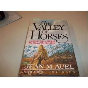  The Valley of the Horses: Jean M. Auel: Books